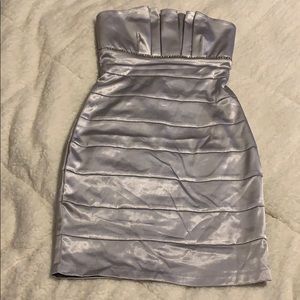 LN SILVER STRAPLESS DRESS 5